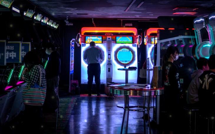 Play Luminous Life Slot
